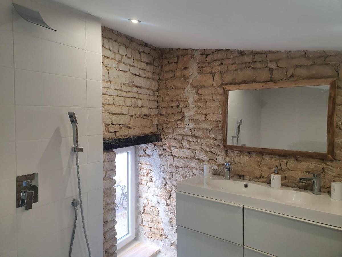 Appartement La P'tite Écurie à Saint-Jean-de-Liversay Extérieur photo
